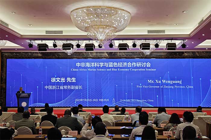 浙江省人民政府常務(wù)副省長徐文光致辭.jpg